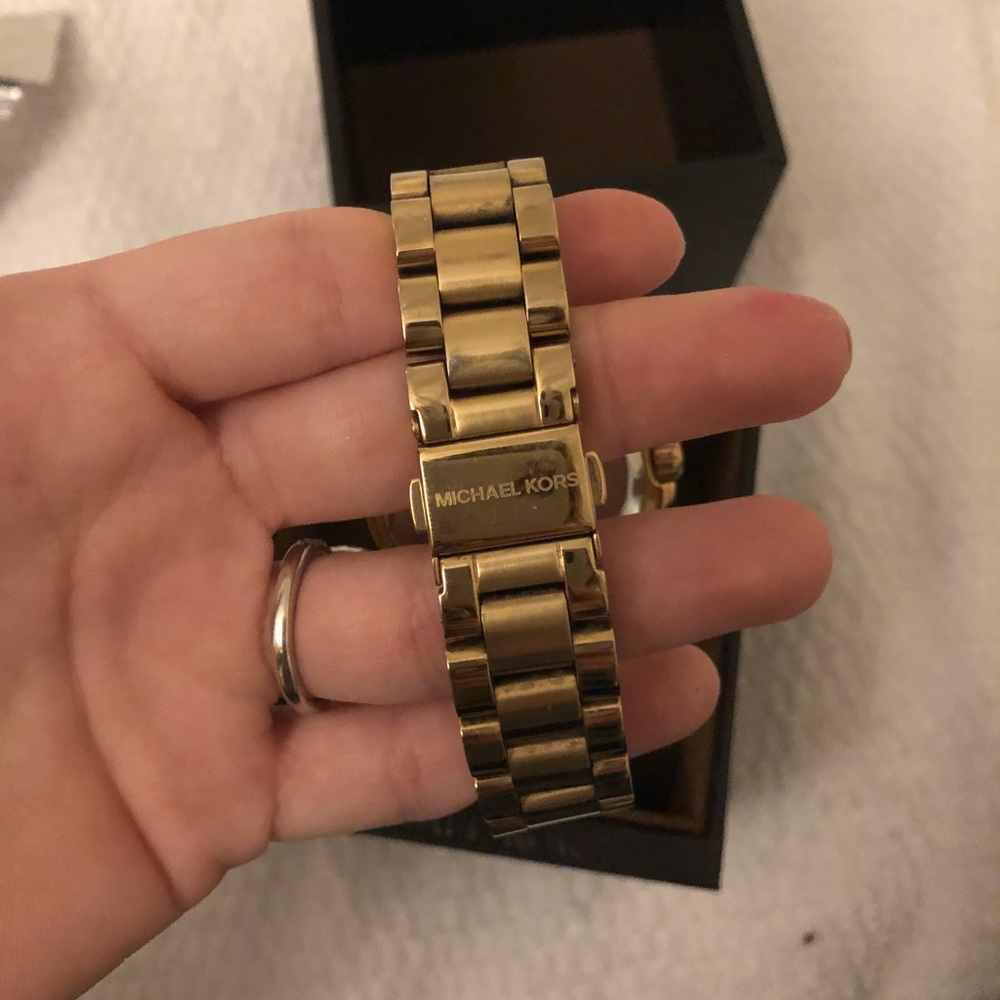 Michael Kors Watch - Picture 3 of 5